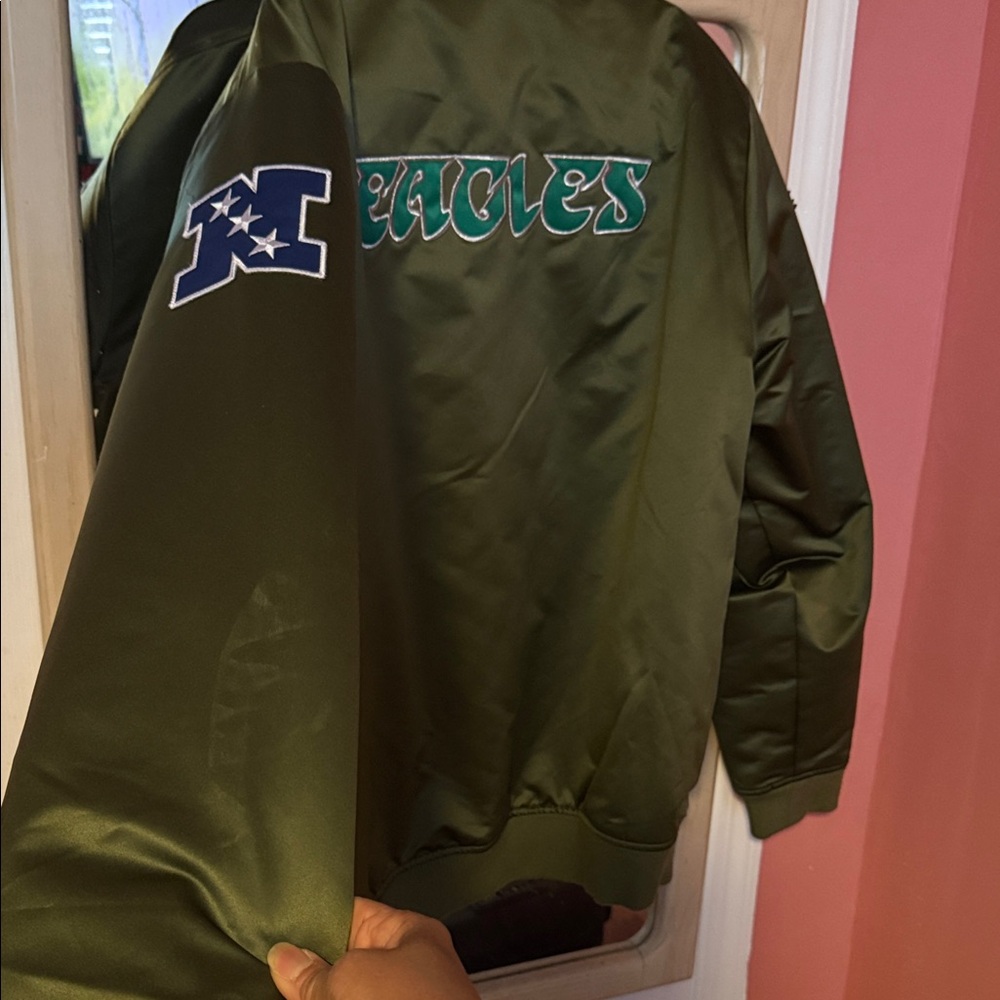 Mitchell & Ness Philadelphia Eagles Olive Bomber Jacket with Patches - Picture 4 of 7